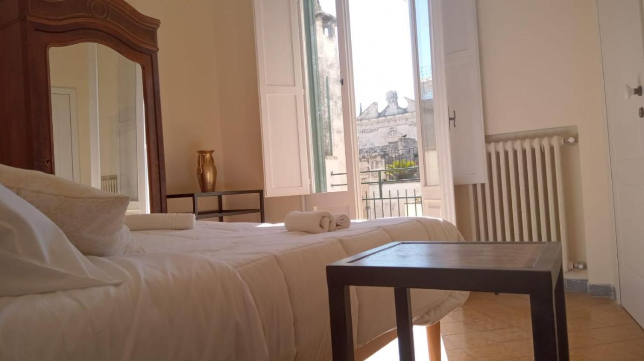 B&B I Sei Volti เลชเช ภายนอก รูปภาพ