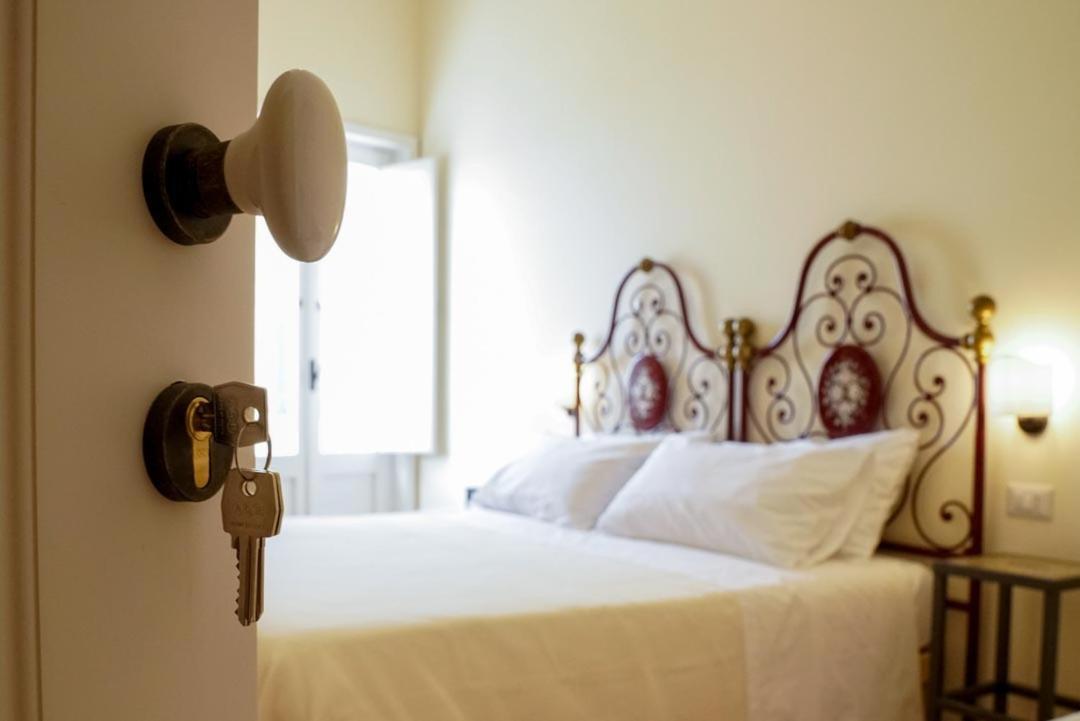 B&B I Sei Volti เลชเช ภายนอก รูปภาพ